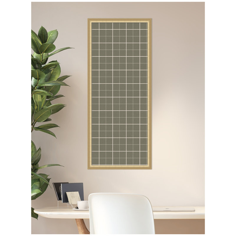 Tableau d'affichage encadré en tissu à imprimé écossais en lin vert sauge, Vert, H 42 po x L 18 po x P 1,25 po, Doré