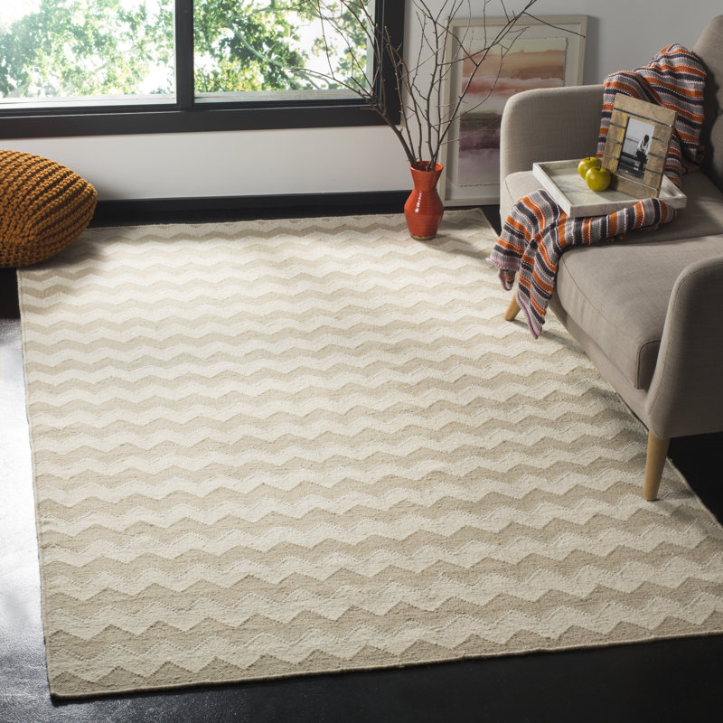 Mccall Hand Woven Flat Weave Wool/Banana Silk/Cotton Chevron Rug in Beige/Ivory, Rectangle 6' x 9'