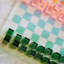 Sunnylife: Lucite Chess & Checkers - Ombre Sherbert - 2 jeux classiques en 1, ensemble de présentation, pièces translucides élégantes, base pastel, 2 joueurs