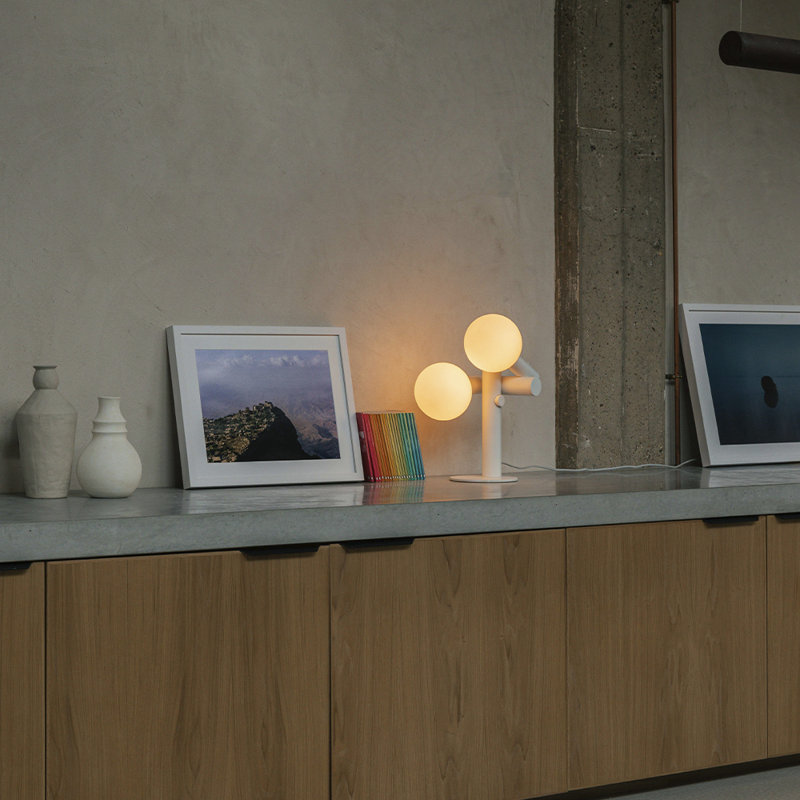 Echo Table Lamp