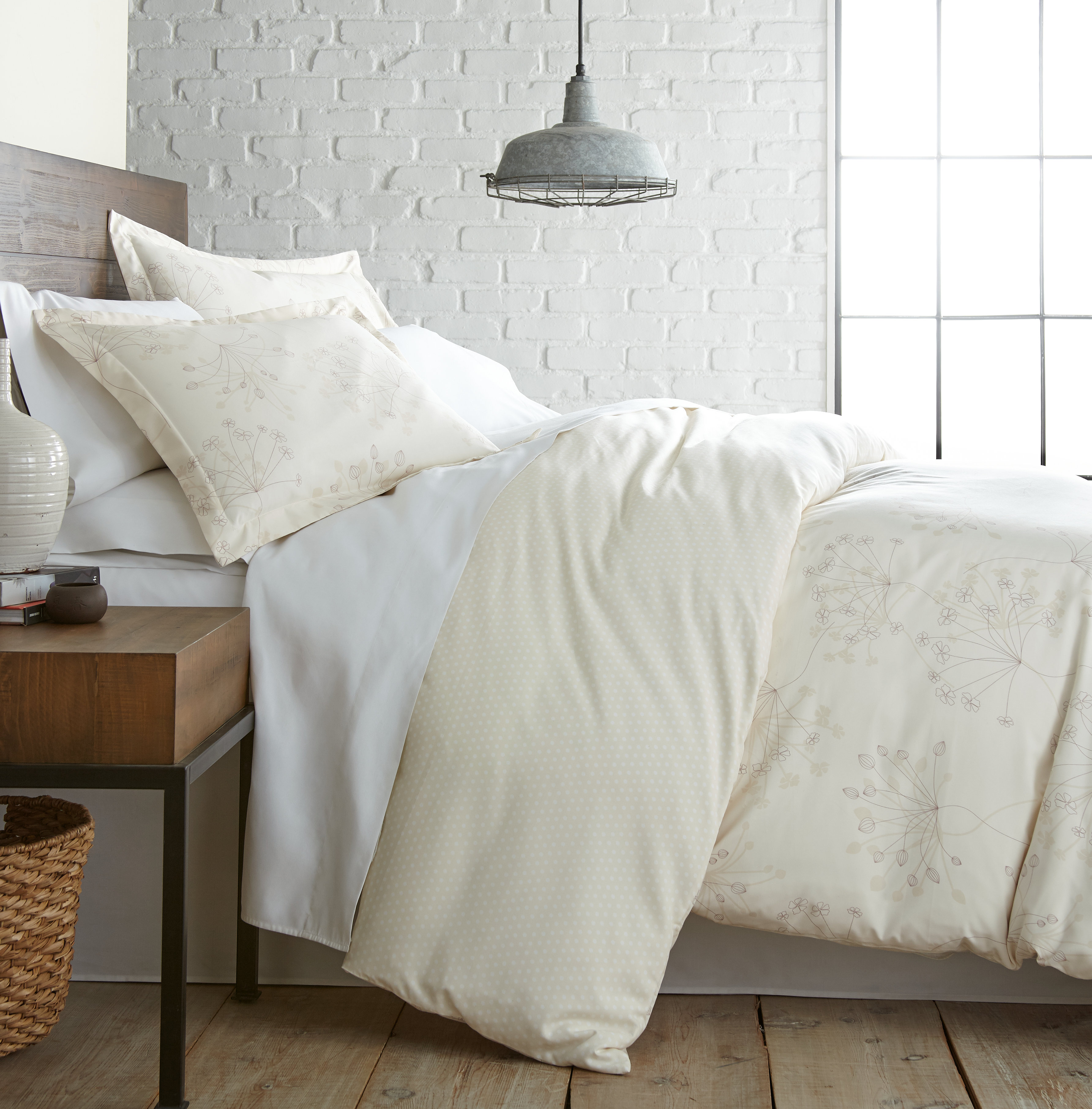 SouthShore Fine Linens Vilano Choice Soft Floral Reversible Duvet Cover ...