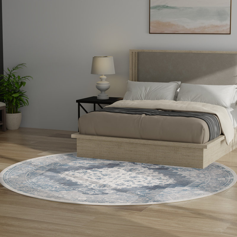 Privette Oriental Rug, Round 7'10"