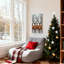 Renne de Noël avec clochettes dans une scène enneigée, ensemble de 3 impressions sur toile-99203108