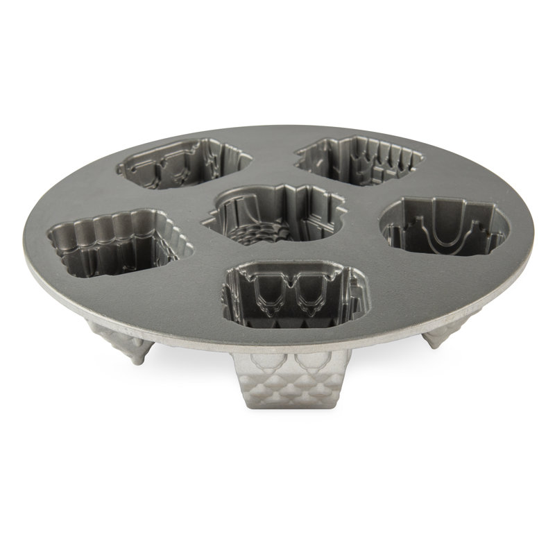 Nordic Ware Cozy Village Pan