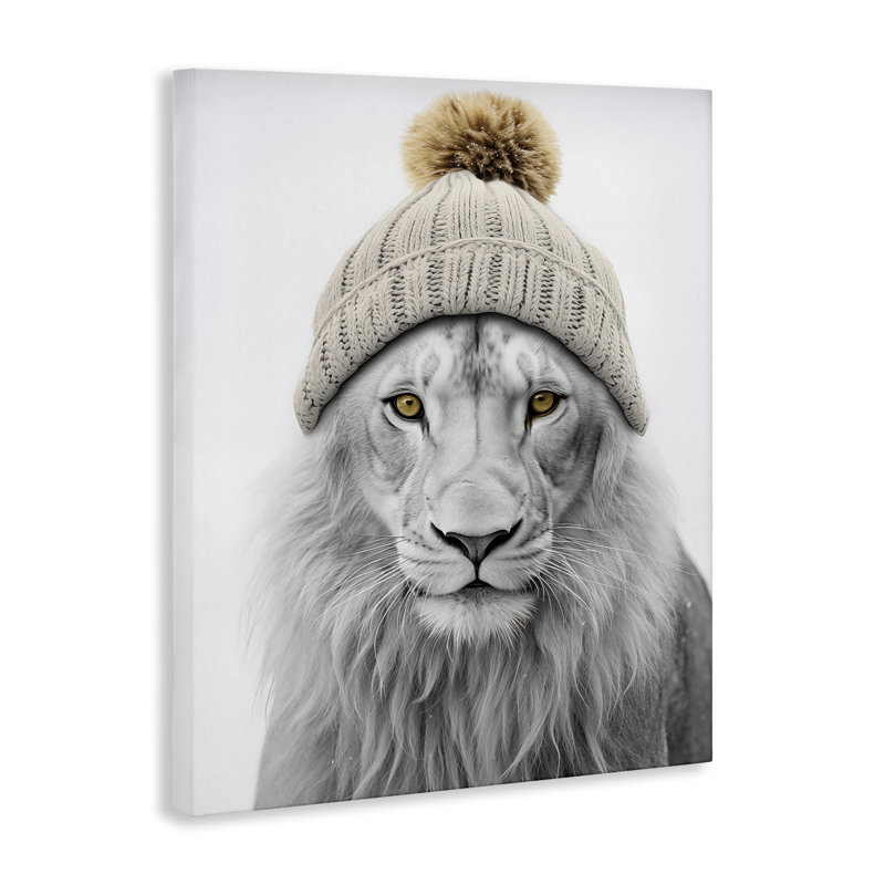 «Lion in Winter Hat», art mural sur toile par Sasha, H 20 po x l 16 po