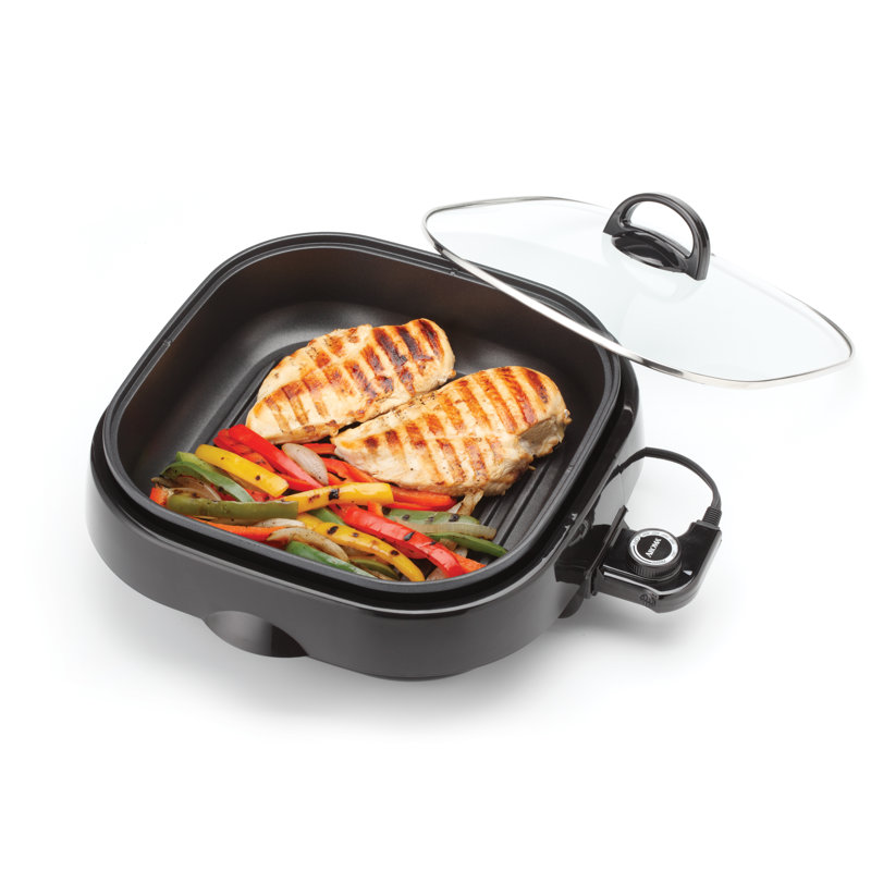 Black Electric 3-in-1 Grillet with Glass Lid
