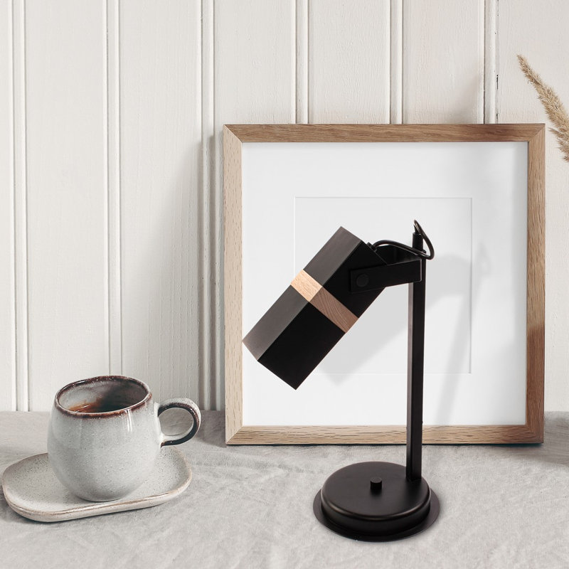 Finlaw Desk Lamp