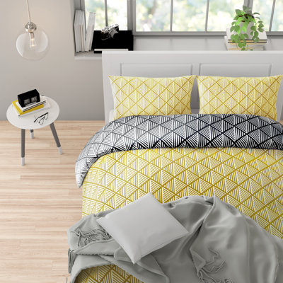 Brooklyn Polyester Geometric Shapes Duvet Cover Set with Pillowcases
