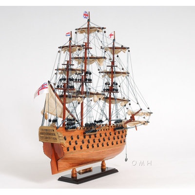 Hms victoire avec étui d’exposition Jenna