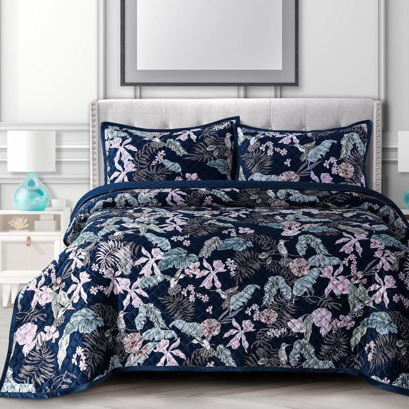 Pariza Velvet Floral Quilt, King Quilt
