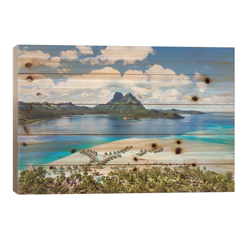 «Bora Bora Island, French Polynesia I» par Matteo Colombo - impression sur bois sans cadre, L 26 po x H 18 po