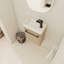 Meuble-lavabo mural 16 po avec lavabo en céramique et porte d'armoire à fermeture en douceur, pour petite salle de bain-126528309