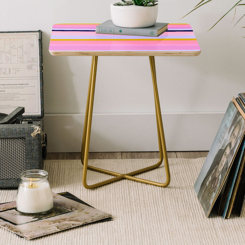 Table de bout à pieds croisés