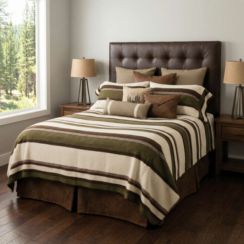 Wooded River Redrock Canyon Bedspread Super Queen, Super Queen Coverlet / Bedspread