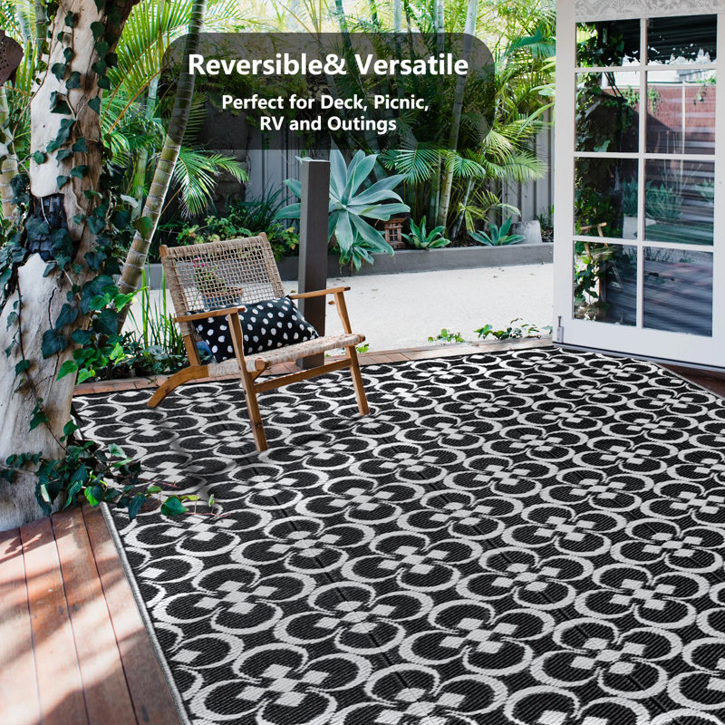 Outdoor Ornate Floral Geometric Area Rug in Black, Rectangle 5' x 8', Black