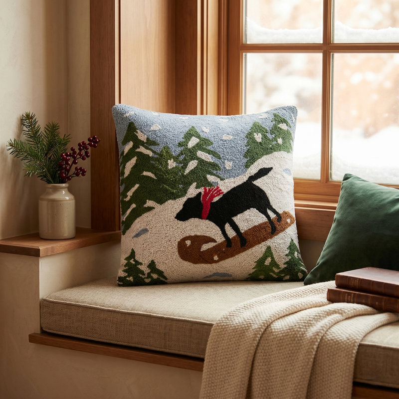 Coussin noir en laine