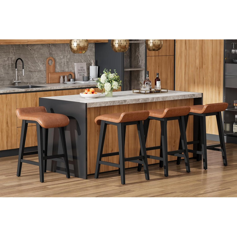 Ensemble de 4 tabourets de bar à hauteur de comptoir, siège en cuir PU de 26,2 po, structure en bois, repose-pieds, brun, 4