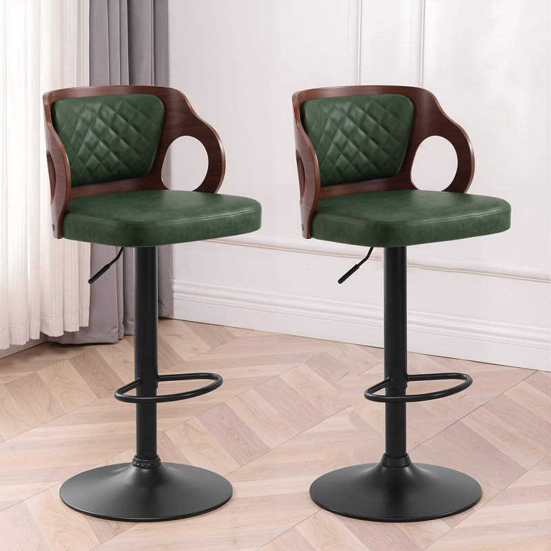 Ensemble de 2 tabourets de bar pivotants à hauteur réglable Ferriera, revêtus de similicuir, avec piètement en métal et repose-pieds. Style Mid-Century, idéal pour un îlot de cuisine, un bar, un pub, un café ou un bureau. Couleur : blanc.