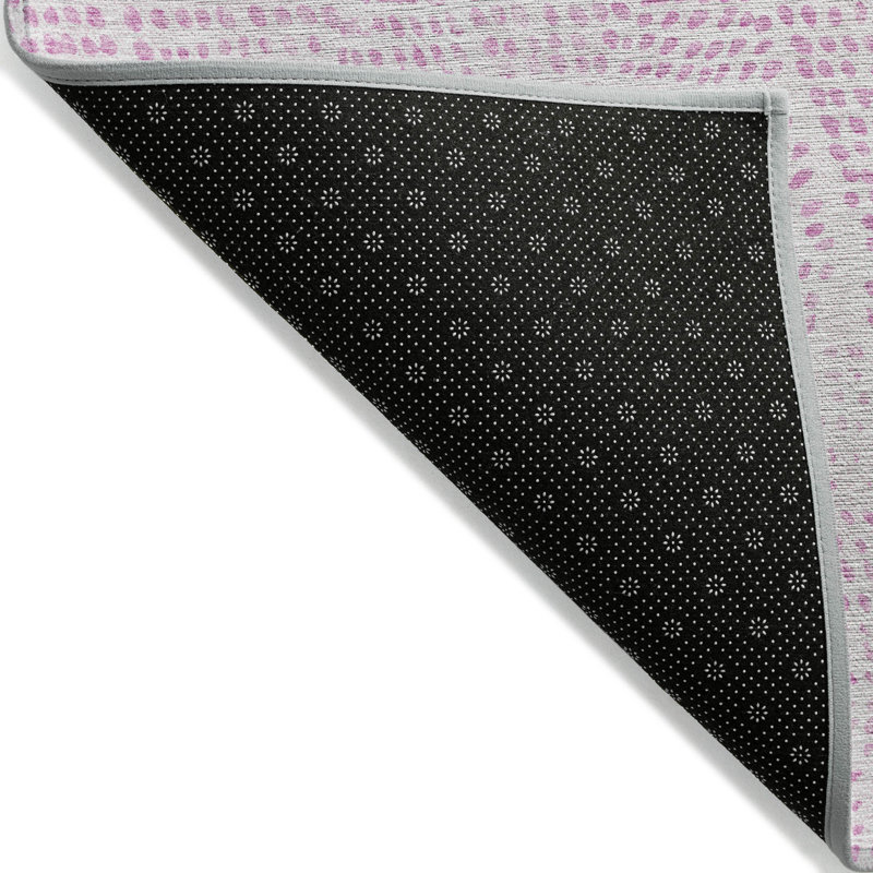 Tapis intérieur / extérieur rose en polyester tissé à la machine Jurnee, Rectangle 5 pi x 7 pi 6 po