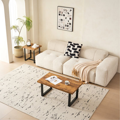 Petite table basse avec pieds en métal