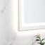 Miroir de salle de bain 60 po x 28 po à DEL avec cadre en aluminium, conception de meuble-lavabo mural, anti-buée, mémoire, 3 lumières et éclairage à intensité variable