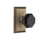 Studio Plate with Waldorf Black Door Knob