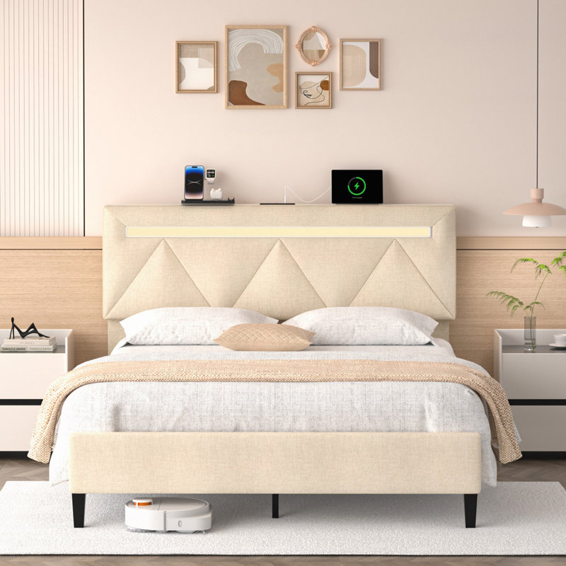 Structure de lit plateforme tapissier avec station de charge et lumières DEL, Très grand, Beige