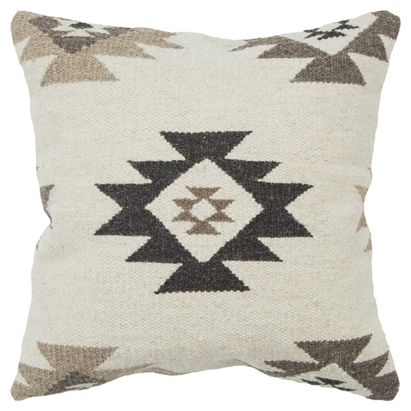 Coussin décoratif crème à motif ikat beige classique