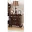 2 tables de chevet en noyer pour la chambre à coucher - Mobilier de style traditionnel 2 tables de chevet: placage antique, poignées en métal