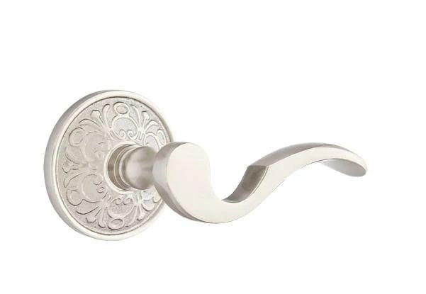 Mortaise intérieure Emtek avec rosette Lancaster et levier Cortina, Gauche, Nickel satiné