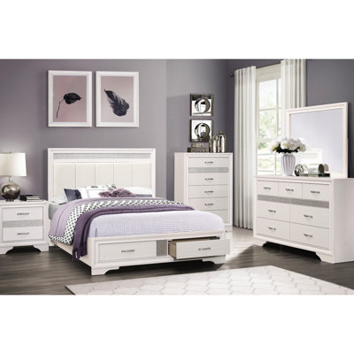 Grand lit plateforme moderne avec tête de lit tapissier en similicuir, tiroirs de rangement, finition scintillante blanche et argentée, style de rangement de chambre à coucher en bois