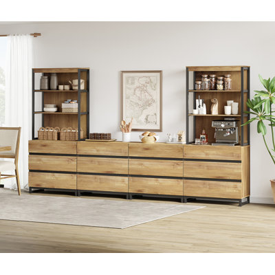 Buffet Modern Farmhouse avec 3 niveaux et 4 armoires, buffet en bois avec 18 tiroirs et pieds en métal noir pour la salle à manger ou la cuisine