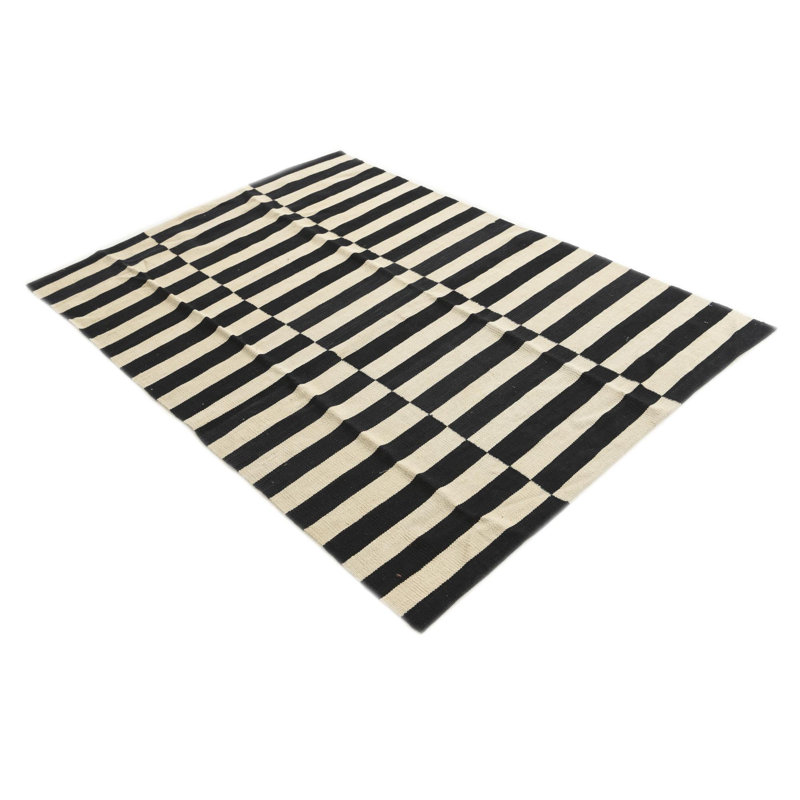 Tapis noir et blanc Ousley