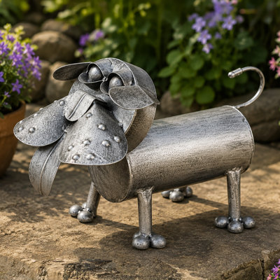 Alia Dog Metal Garden Statue