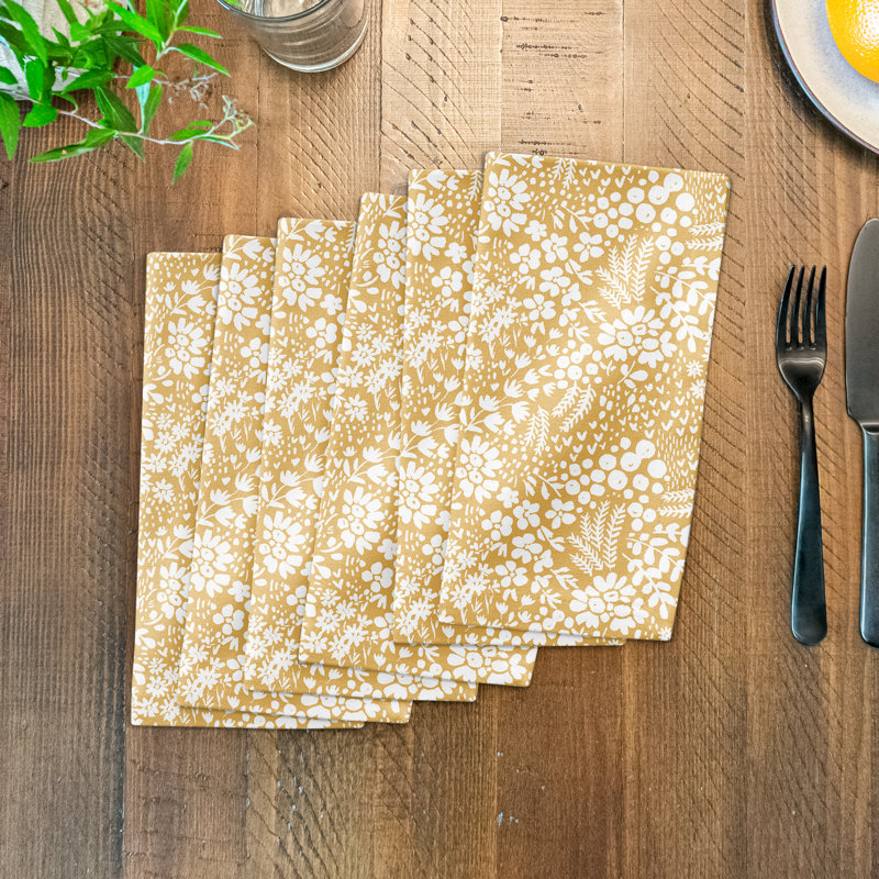 Serviette en coton 10 po D Délicate, Jaune