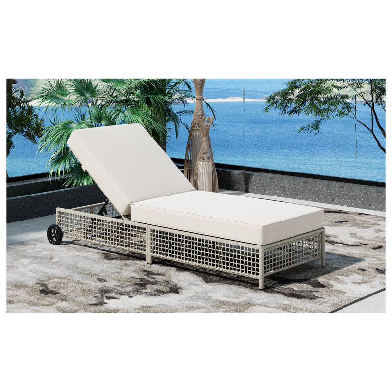 Chaise longue d'extérieur avec dossier 5 positions TREXM, chaise longue en rotin de patio en PE, beige et blanc crème, Beige