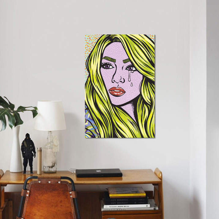 «Blonde Crying Comic Girl», impression sur toile, H 12 po x l 8 po x P 0,75 po, Toile tendue, Pas de tapis