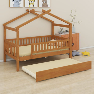 Lit en bois avec couchette