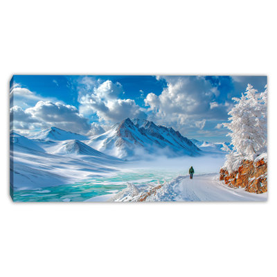 Art mural sur toile Frozen Mountain Passage