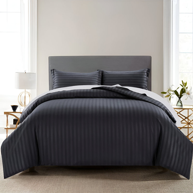 Thirlby Microfibre 250 TC Reversible Modern & Contemporary Duvet Cover Set with Pillow Cases, Black