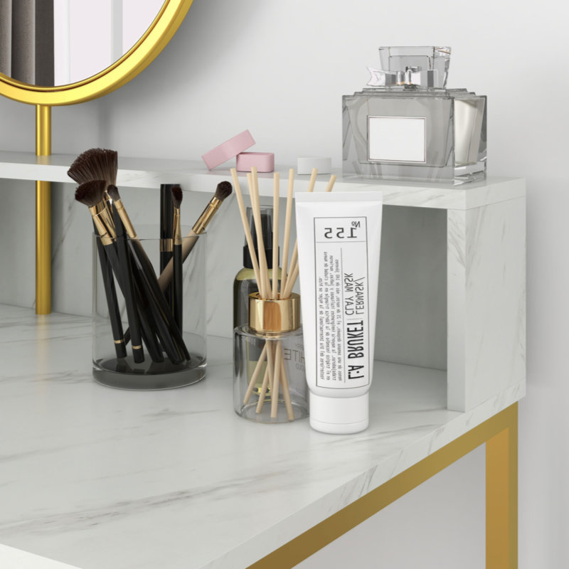 Bureau de maquillage moderne avec miroir, coiffeuse avec rangement ouvert, finition en faux marbre et structure en acier pour la chambre à coucher, blanc et doré