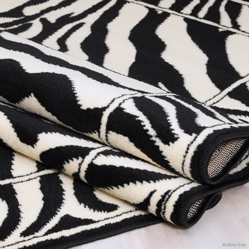 Moison Animal Print Indoor Rug, 5'2" x 7'1"