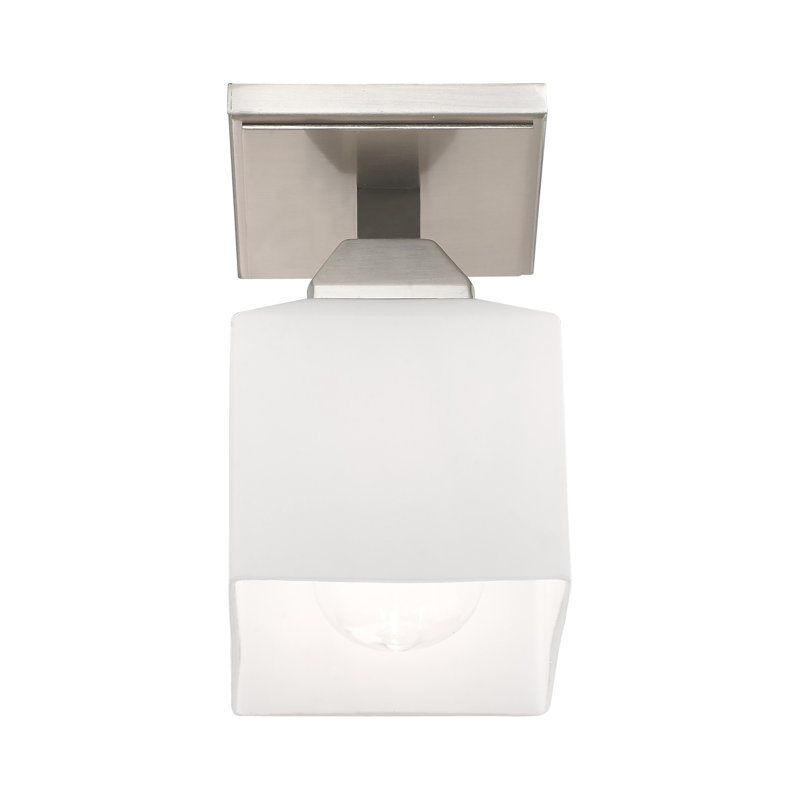 Plafonnier semi-encastré 1 lumière 4,75 po Billington, Nickel brossé, Opale satinée blanche