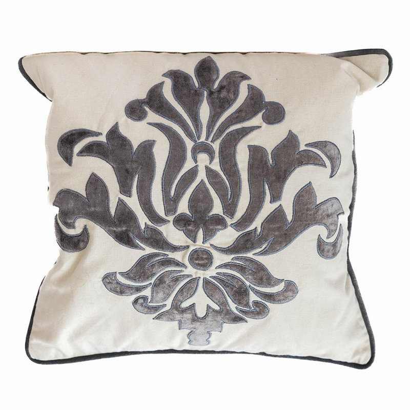 Coussin 20 po x 20 po avec applique en velours