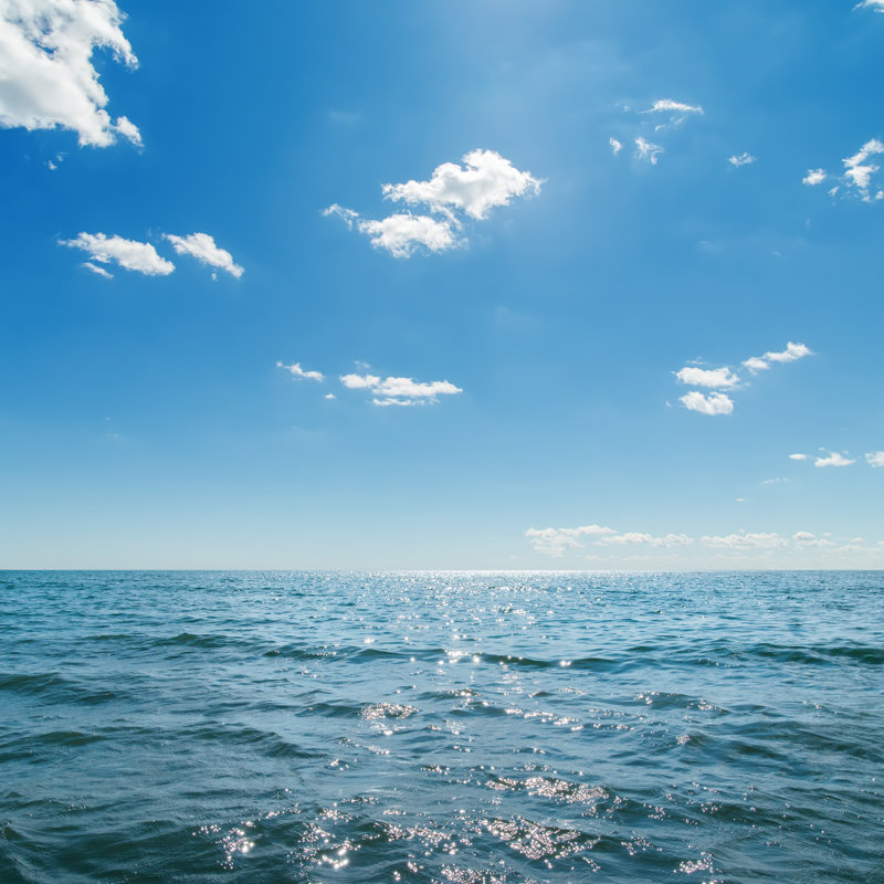 «Ocean and Clouds» par Mycola - reproduction sur toile tendue, L 12 po x H 12 po