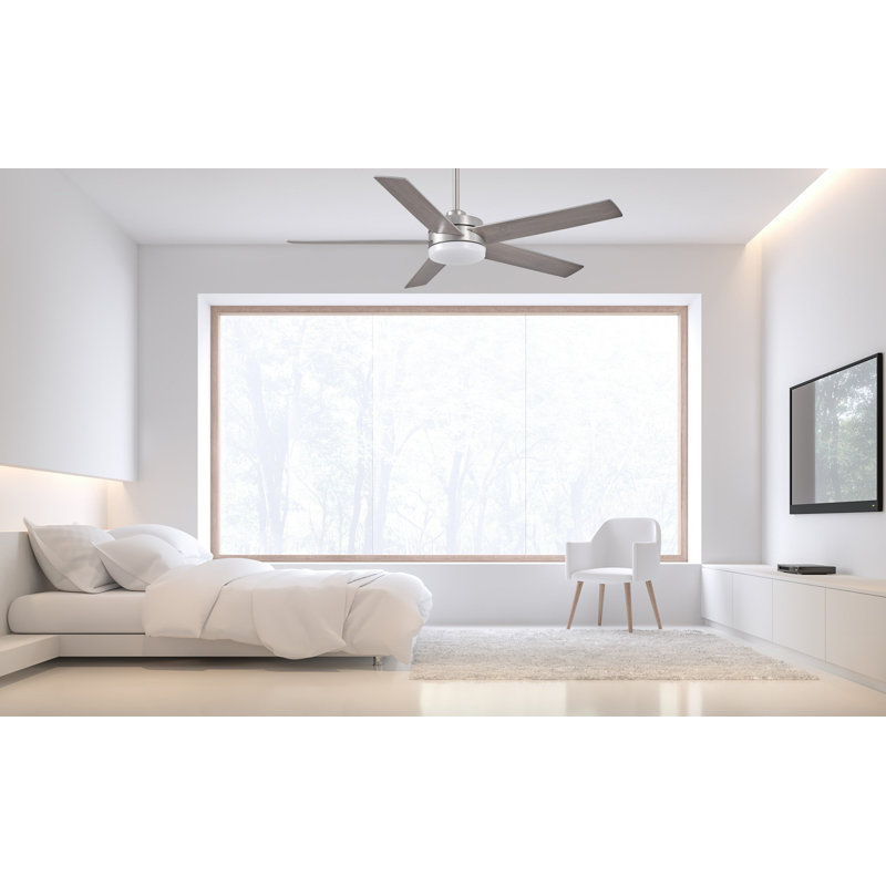 Ventilateur de plafond en nickel brossé à 5 pales de 52 po Weeden avec télécommande, ensemble d'éclairage à DEL à intensité variable et moteur réversible