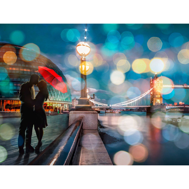 Kissing In London by Dianne Loumer - Wrapped Canvas Print, 60cm H x 80cm W x 4cm D
