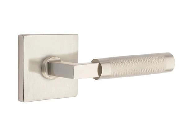 Mortaise intérieure Emtek Select Passage avec rosette carrée et tige carrée en L, levier moleté, Oui, Nickel satiné