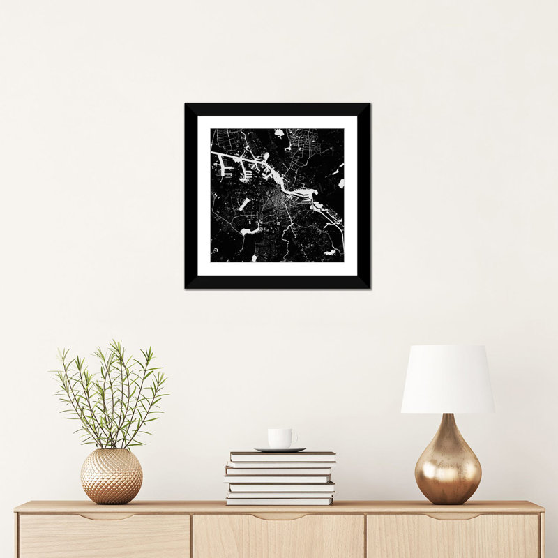 « amsterdam », impression verticale sur toile tendue, H 16 po x l 16 po x P 1 po, Papier d'art encadré noir, Blanc