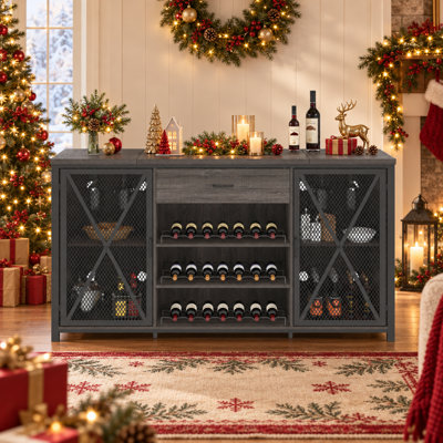 Meuble-bar industriel de 180 cm avec emplacement pour mini-réfrigérateur, casier à vin, tiroir et supports pour verres à pied (réfrigérateur non inclus).
